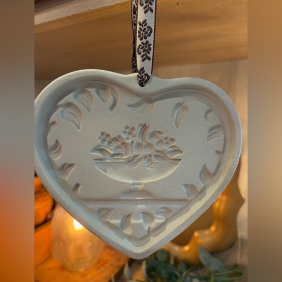 Pampered Chef Hospitality Heart Clay Stoneware Cookie/Chocolate Mold VTG 1999 - Picture 3 of 8